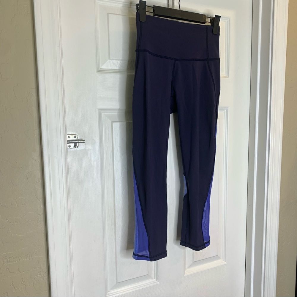Lululemon Mix and Mesh Crop Navy Blue Size 4 - Picture 5 of 11